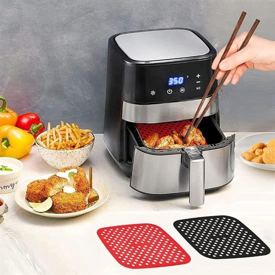 Sepet Bizde  ® Renkli Isıya Dayanıklı Yıkanılabilir Silikon Fırın Ve Airfryer Kare Pişirme Matı 21,5 Cm